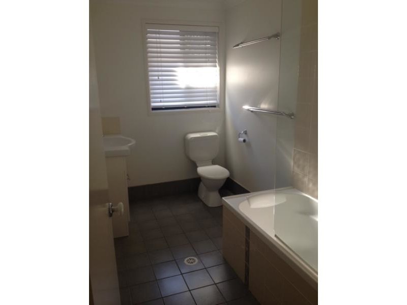 9 Hamilton Avenue, Wandal QLD 4700